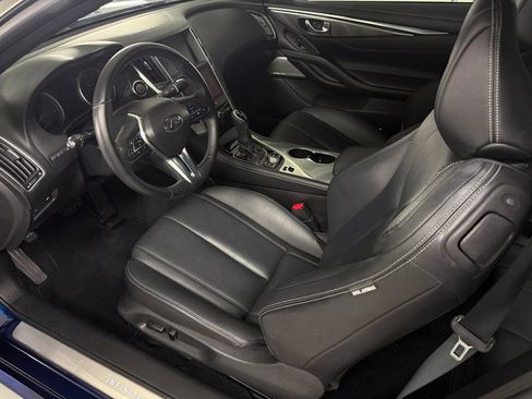 Used 2017 INFINITI Q60 3.0t w/ Cargo Package RWD image 17