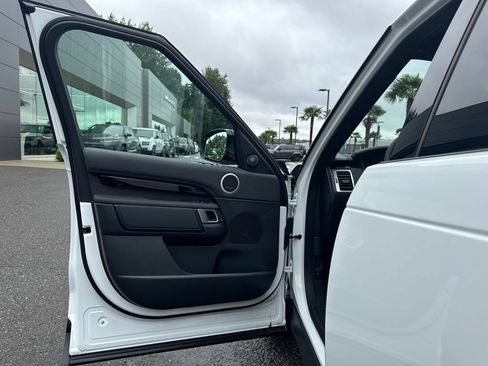 New 2026 Land Rover Discovery S AWD/4WD image 10