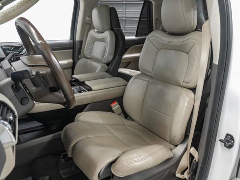 Used 2022 Lincoln Navigator L Reserve AWD/4WD image 29