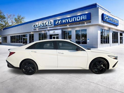 New 2026 Hyundai Elantra SEL Sport image 3