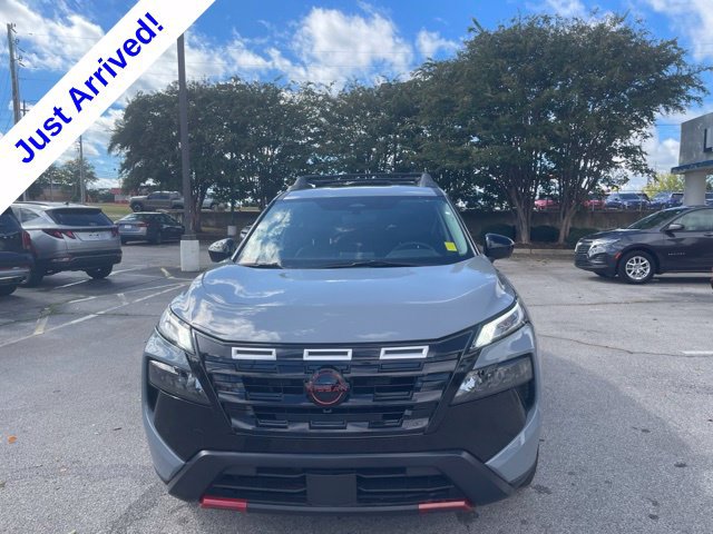 Used 2025 Nissan Rogue SV AWD/4WD image 12