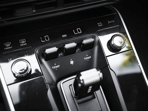 Used 2024 Porsche 911 Carrera S image 33