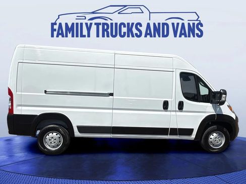 Used 2023 RAM ProMaster 2500 FWD image 6