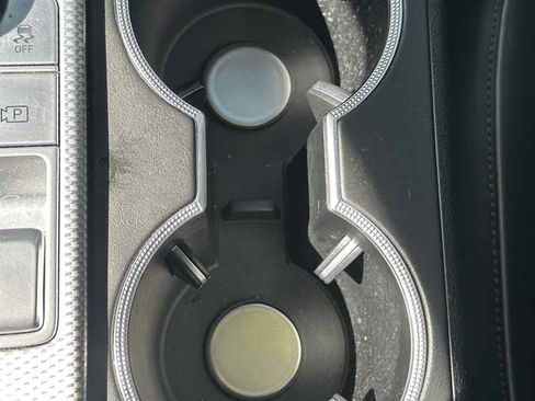 Used 2022 Genesis G70 3.3T image 20