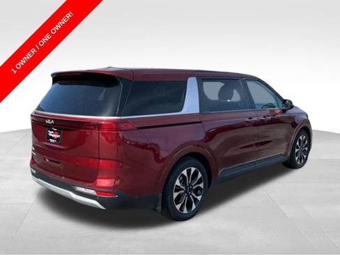 Used 2024 Kia Carnival EX FWD image 7