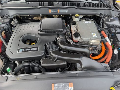 Used 2018 Ford Fusion SE FWD image 23