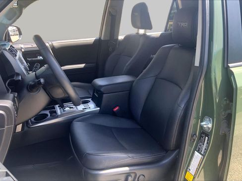 Used 2022 Toyota 4Runner TRD Sport w/ Technology Package RWD image 8