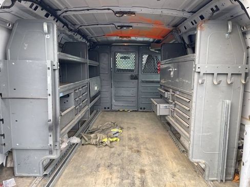 Used 2016 Chevrolet Express 3500 RWD image 13