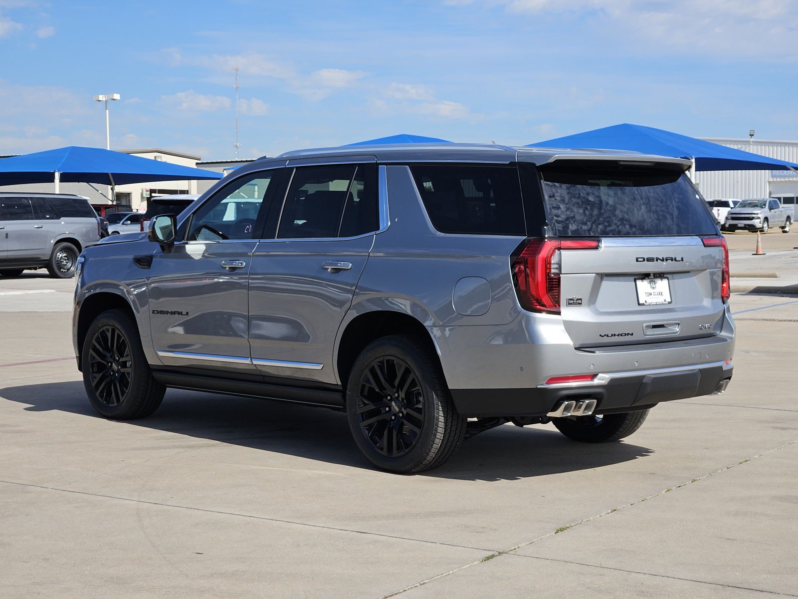 New 2027 GMC Yukon Denali w/ Denali Reserve Package AWD/4WD image 3