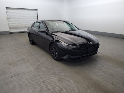 Used 2023 Hyundai Elantra SEL w/ Cargo Package image 13