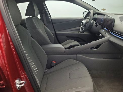 Used 2024 Hyundai Elantra SEL FWD image 21