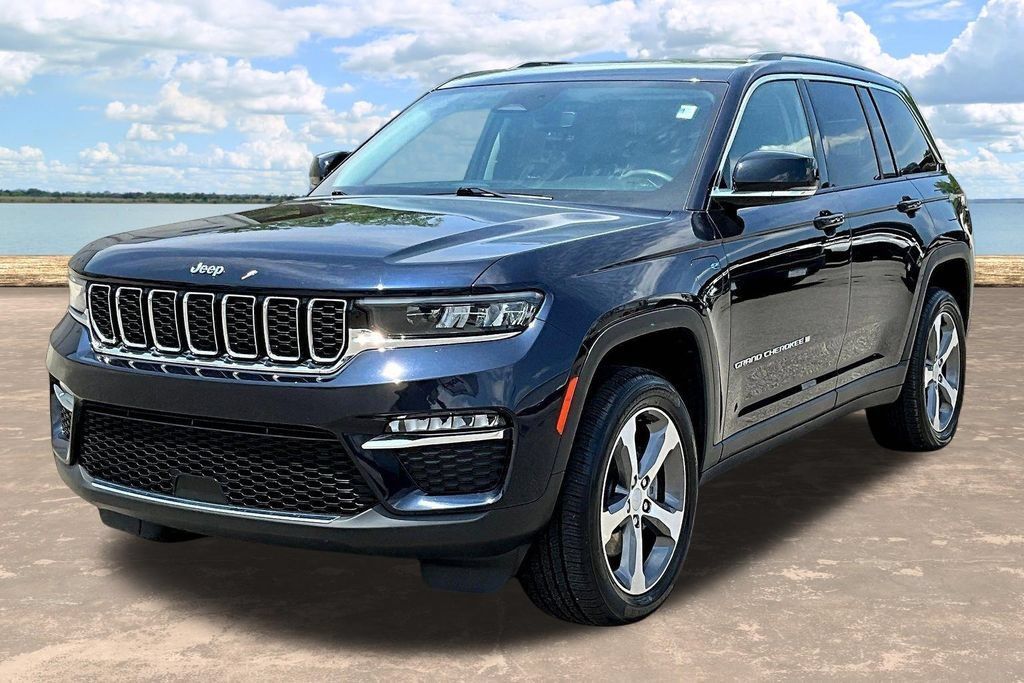 Used 2022 Jeep Grand Cherokee Limited 4xe AWD/4WD image 4