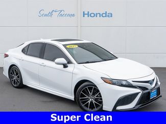 Used 2022 Toyota Camry SE image 1