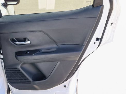 New 2026 Nissan Kicks SR FWD image 19