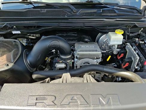 Used 2019 RAM 1500 Laramie AWD/4WD image 29