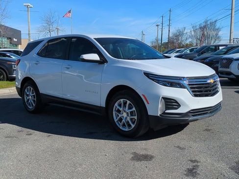 Used 2022 Chevrolet Equinox LT image 3