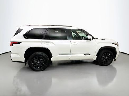 Used 2025 Toyota Sequoia Platinum image 8