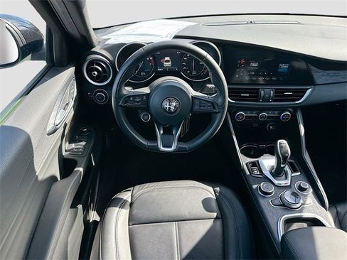 Used 2023 Alfa Romeo Giulia Sprint image 20