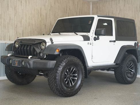 Used 2014 Jeep Wrangler Sport w/ Quick Order Package 24S AWD/4WD image 4