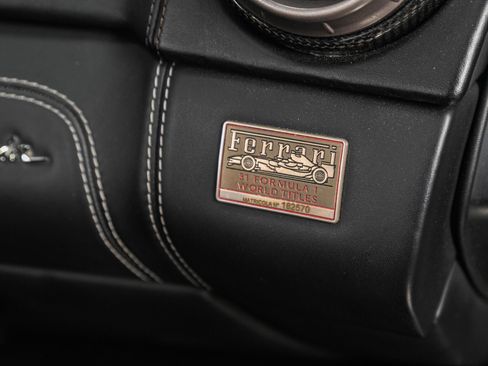 Used 2012 Ferrari California image 32