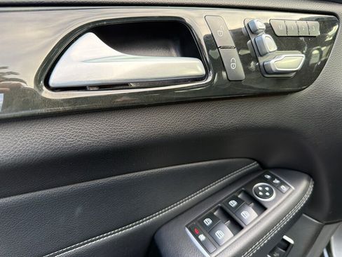 Used 2017 Mercedes-Benz GLS 450 4MATIC image 23