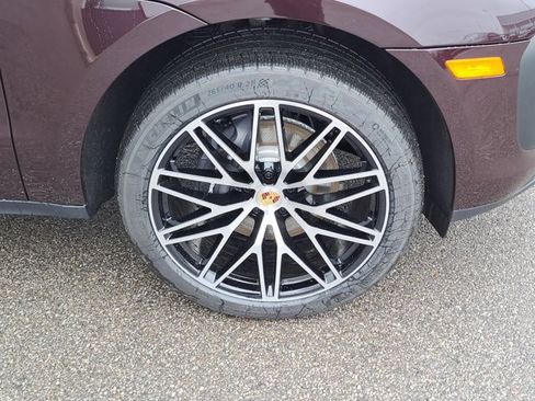 New 2026 Porsche Macan image 11