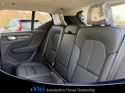 Used 2026 Volvo XC40 B5 Plus w/ Climate Package AWD/4WD image 14