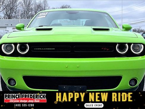 Used 2015 Dodge Challenger R/T w/ Quick Order Package 22B R/T image 2