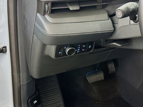 Used 2025 Ford Mustang Mach-E Premium image 17