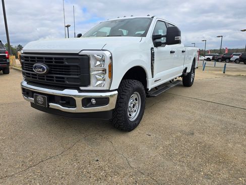 New 2026 Ford F350 XL w/ XL Off-Road Package image 2