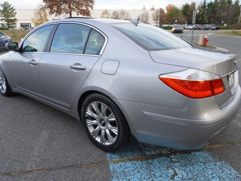 Used 2009 Hyundai Genesis 3.8 w/ Technology Pkg 4 image 5