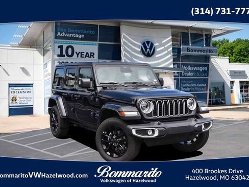 Used 2025 Jeep Wrangler Unlimited Sahara w/ Safety Group AWD/4WD image 1