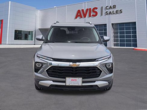 Used 2025 Chevrolet TrailBlazer LT AWD/4WD image 2