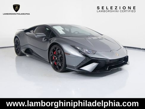 Used 2023 Lamborghini Huracan Tecnica RWD image 3