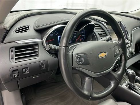 Used 2015 Chevrolet Impala LT image 11
