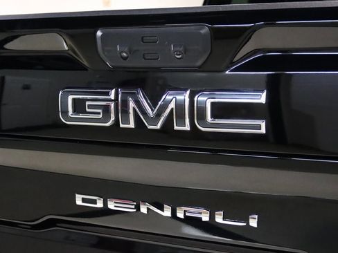 Used 2024 GMC Sierra 2500 Denali Ultimate image 15