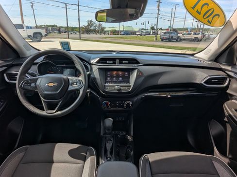 Used 2021 Chevrolet TrailBlazer LS AWD/4WD image 10