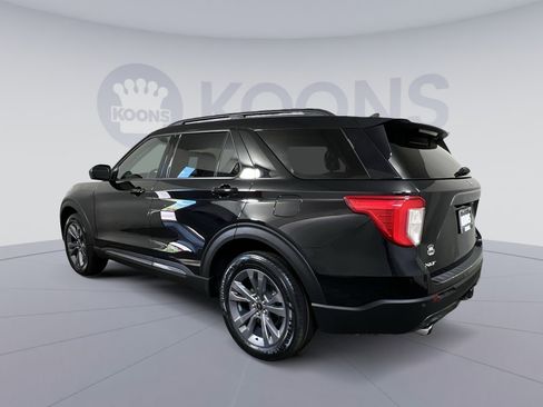Used 2023 Ford Explorer XLT w/ Equipment Group 202A AWD/4WD image 8