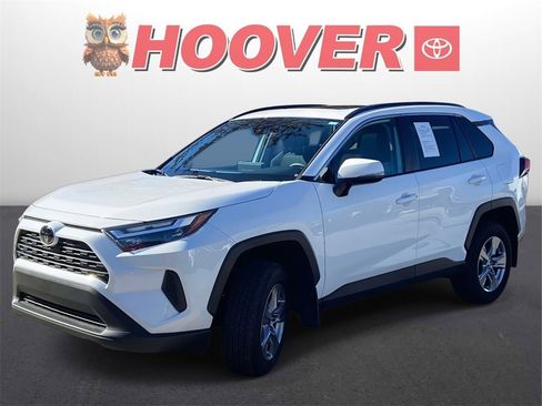 Used 2024 Toyota RAV4 XLE image 6