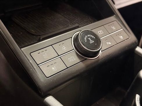 Used 2024 Hyundai Kona Limited image 14