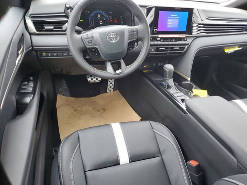 New 2026 Toyota Camry SE image 11