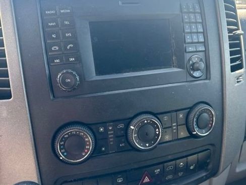 Used 2017 Mercedes-Benz Sprinter 2500 image 13