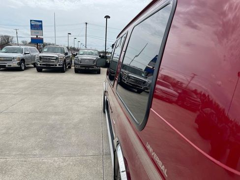 Used 1999 Ford E-150 and Econoline 150 image 14