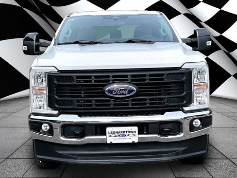 Used 2023 Ford F350 XL w/ 360-Degree Camera Package AWD/4WD image 2