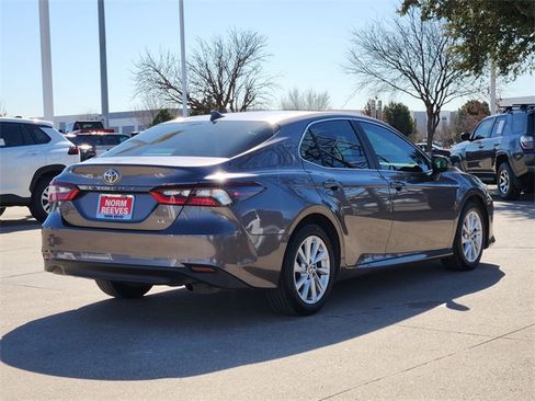 Used 2024 Toyota Camry LE image 3