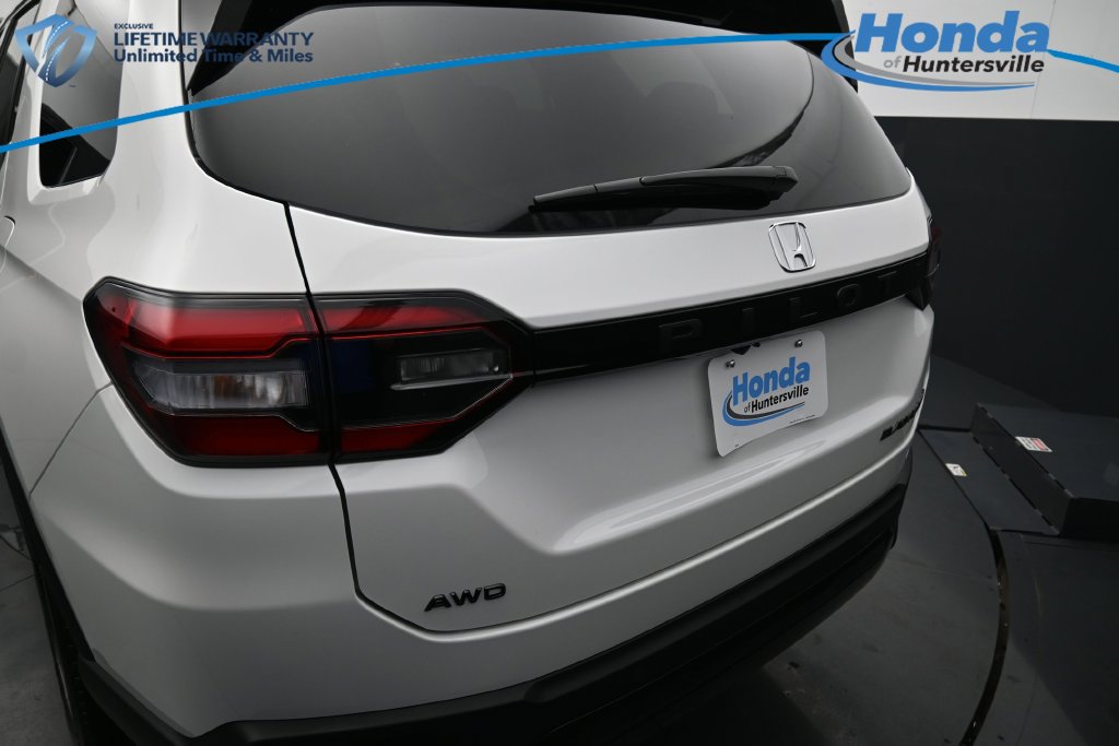 New 2026 Honda Pilot Black Edition image 21