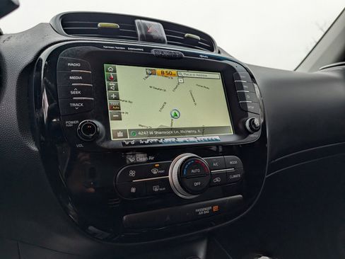 Used 2018 Kia Soul + w/ Audio Package image 4