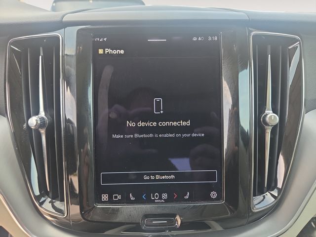Used 2022 Volvo XC60 B5 Momentum AWD/4WD image 26