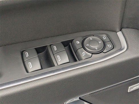 Certified 2022 Chevrolet Silverado 1500 LTZ w/ Technology Package image 7