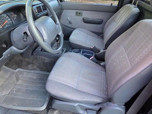 Used 1995 Toyota Tacoma 4x4 Regular Cab image 10